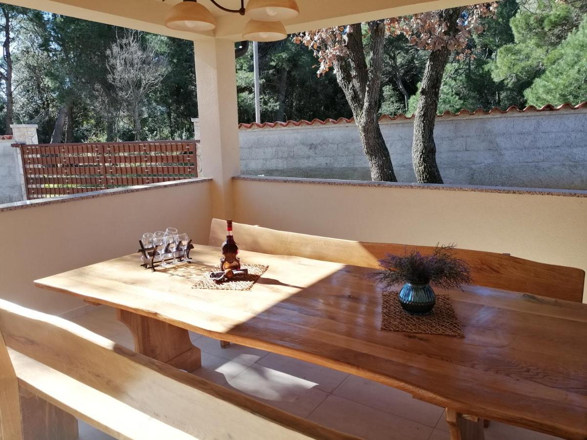 Vila Veronika 2 Πούλα Εξωτερικό φωτογραφία