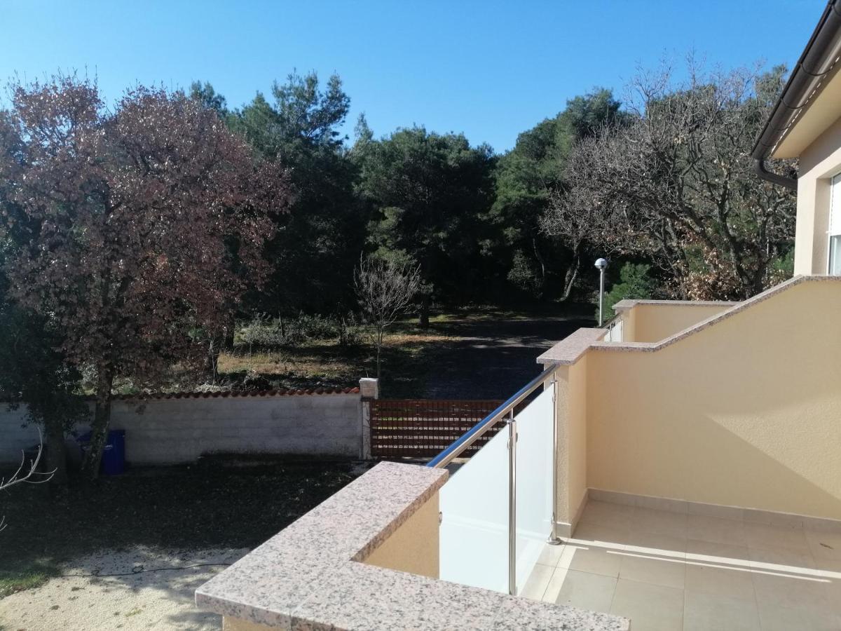 Vila Veronika 2 Πούλα Εξωτερικό φωτογραφία