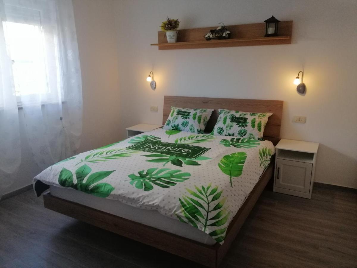 Vila Veronika 2 Πούλα Εξωτερικό φωτογραφία