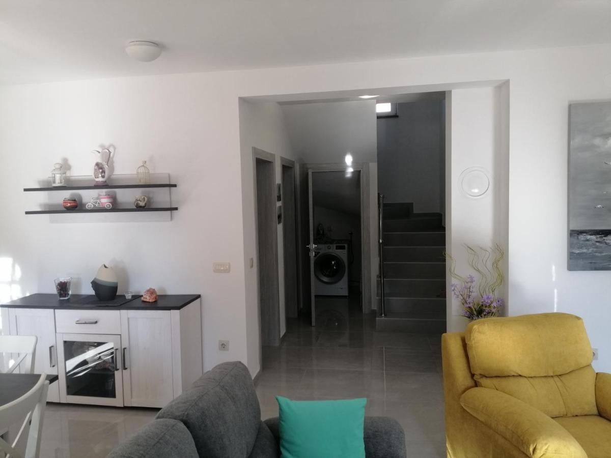 Vila Veronika 2 Πούλα Εξωτερικό φωτογραφία