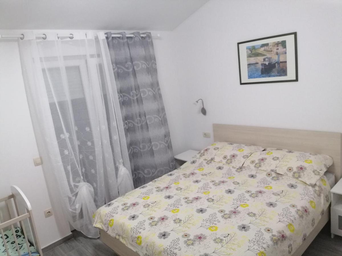 Vila Veronika 2 Πούλα Εξωτερικό φωτογραφία