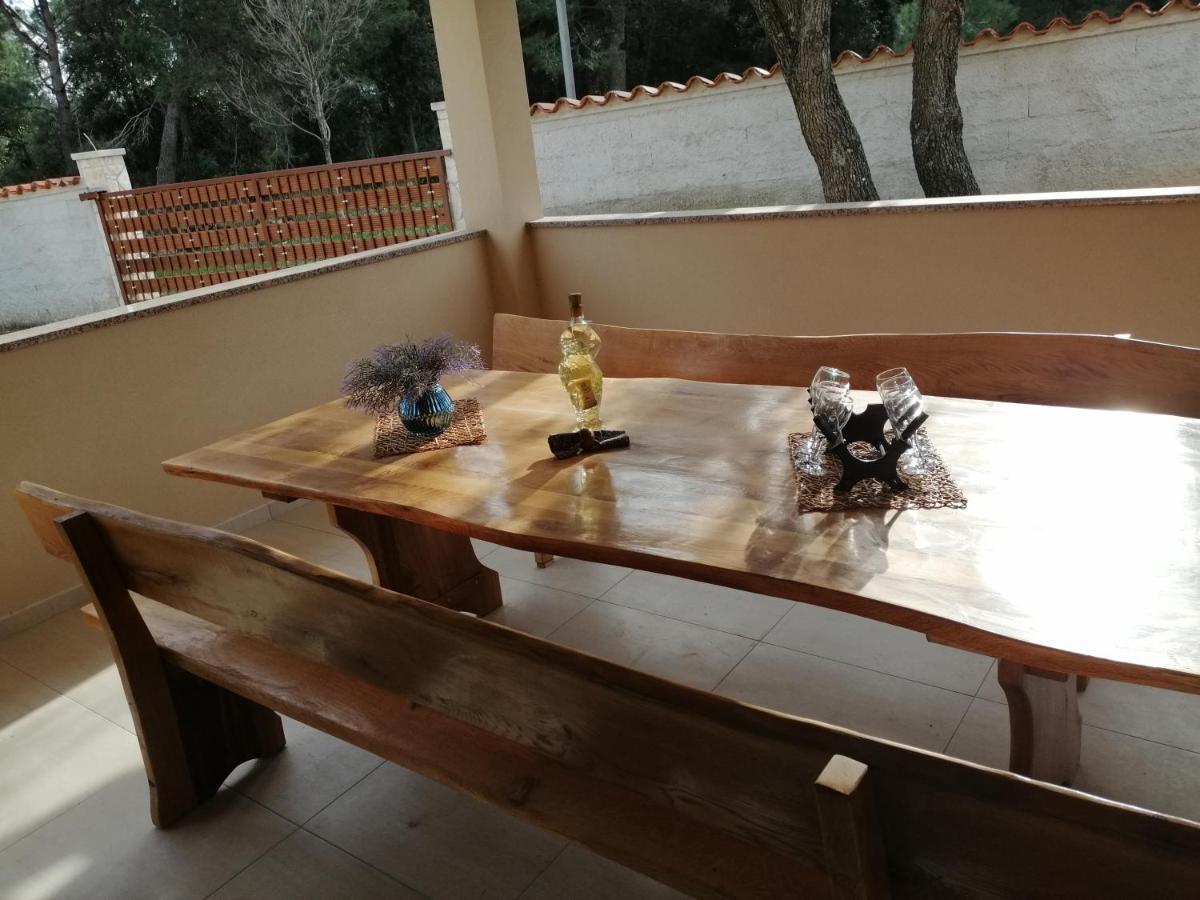 Vila Veronika 2 Πούλα Εξωτερικό φωτογραφία