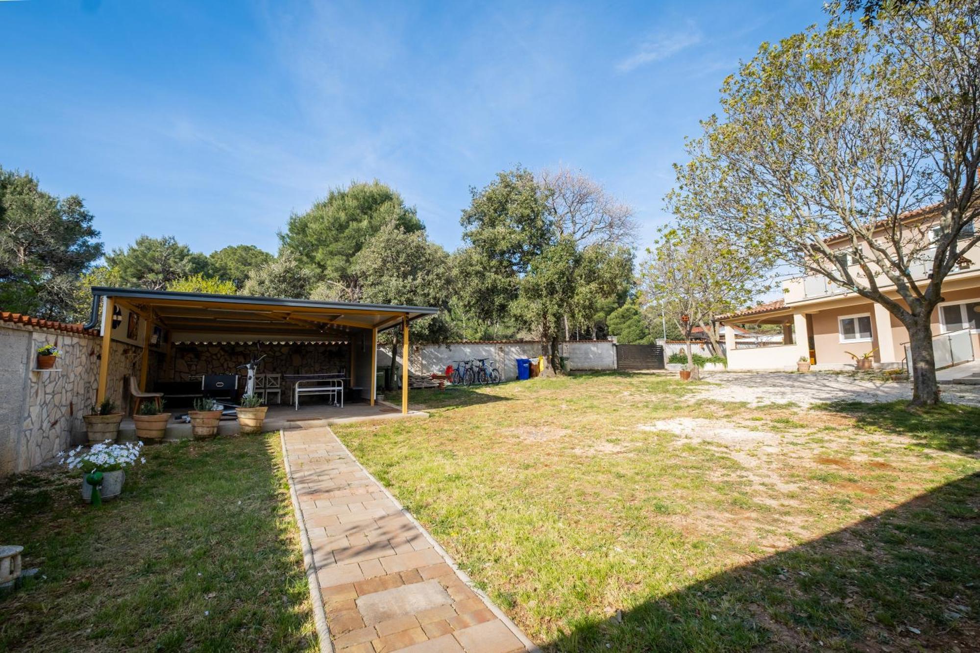 Vila Veronika 2 Πούλα Εξωτερικό φωτογραφία