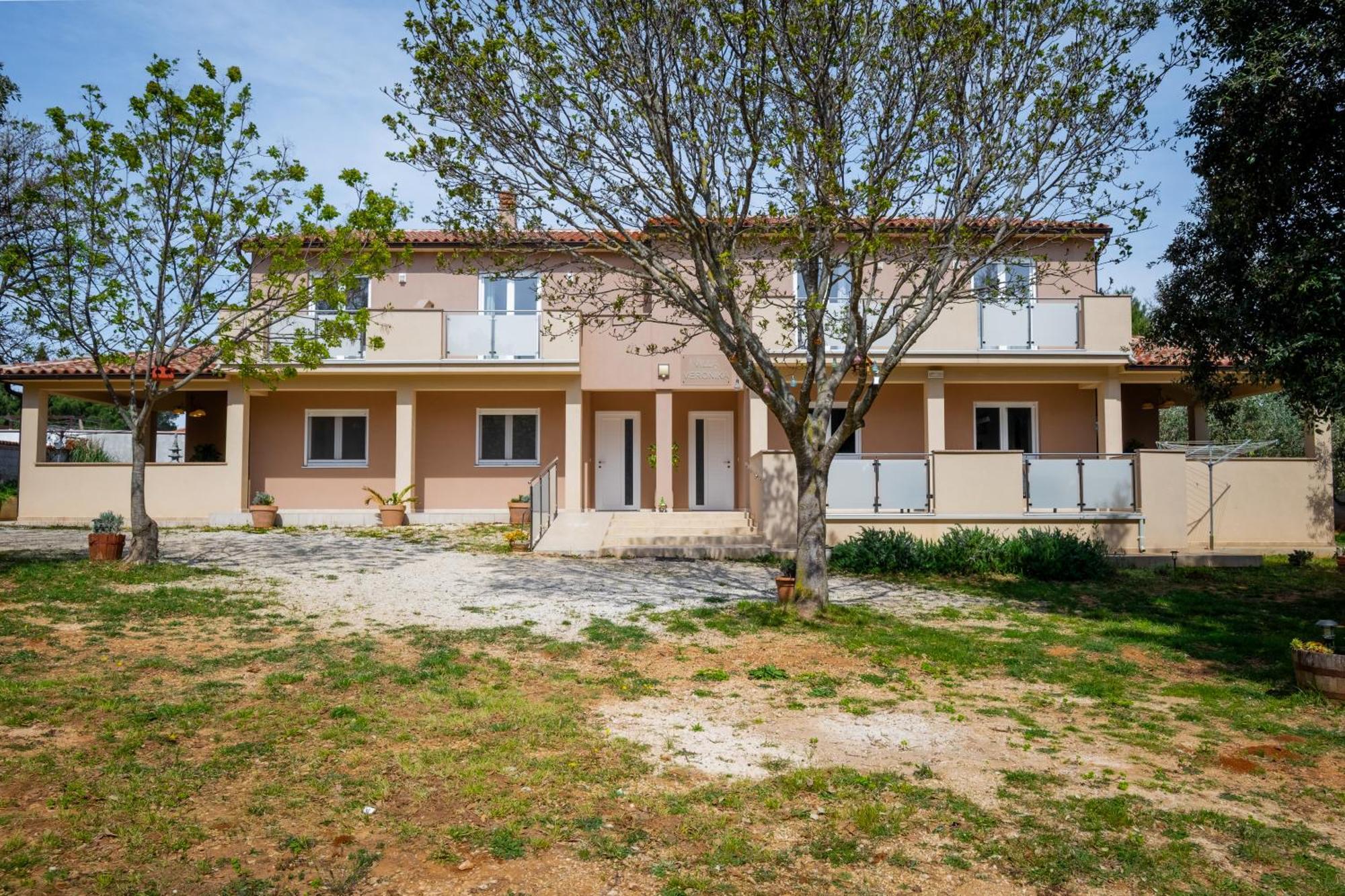 Vila Veronika 2 Πούλα Εξωτερικό φωτογραφία